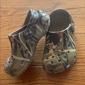 Crocs Camo